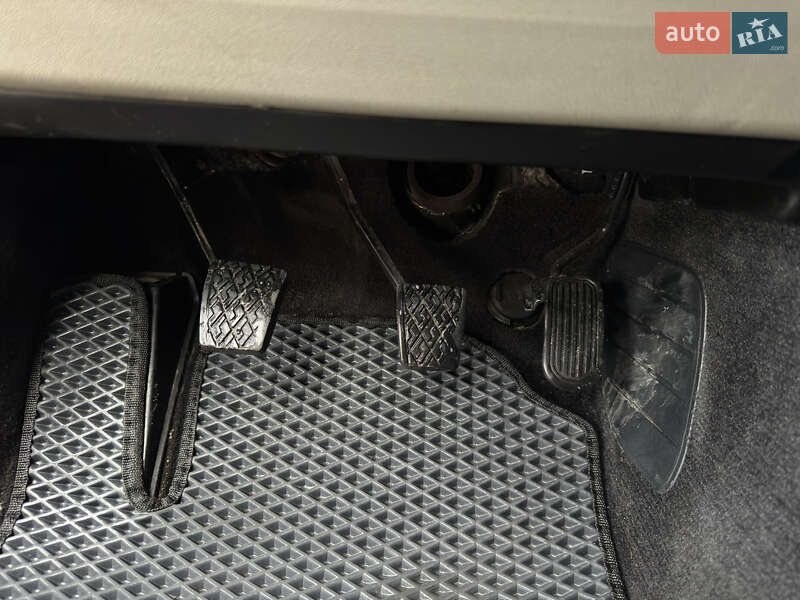 Седан Lexus IS 2007 в Киеве