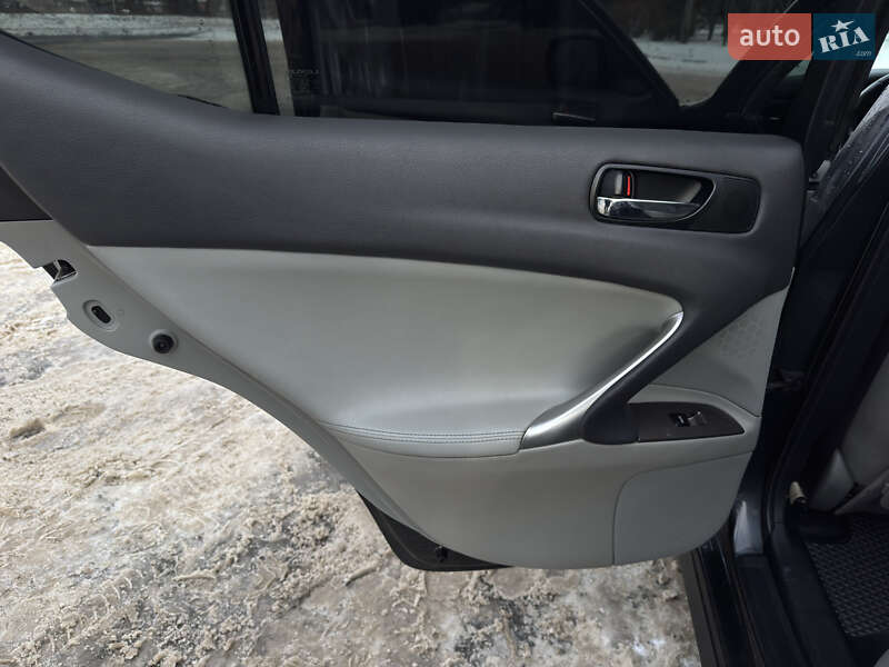 Седан Lexus IS 2007 в Киеве