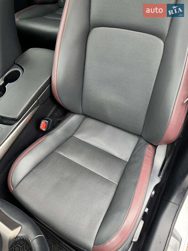 Седан Lexus IS 2016 в Києві