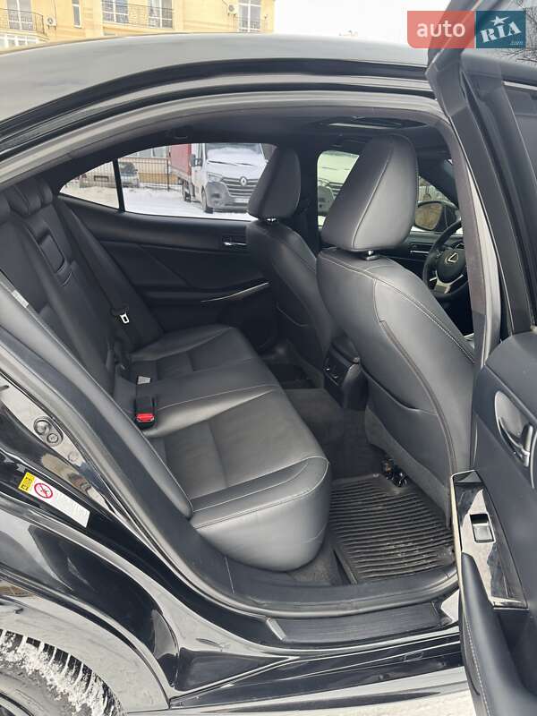 Седан Lexus IS 2014 в Києві