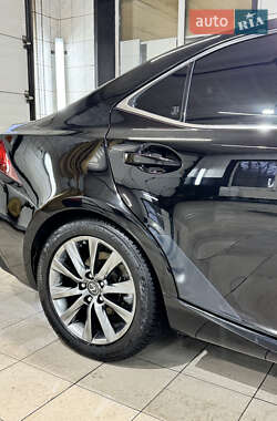 Седан Lexus IS 2013 в Никополе