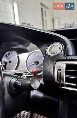 Седан Lexus IS 2013 в Никополе