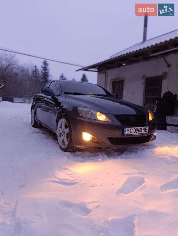 Седан Lexus IS 2006 в Борщеве