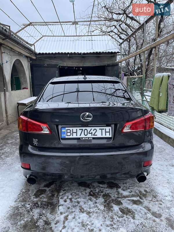 Седан Lexus IS 2010 в Тарутине