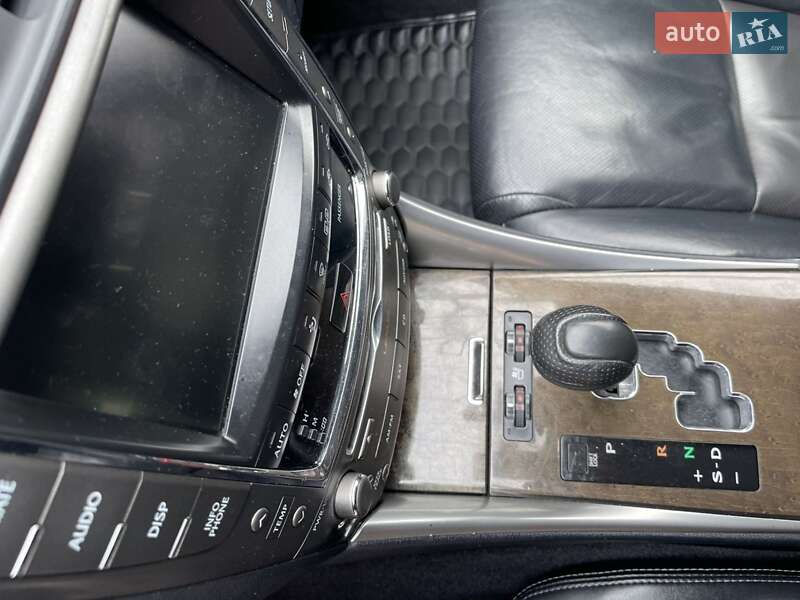 Седан Lexus IS 2010 в Тарутине