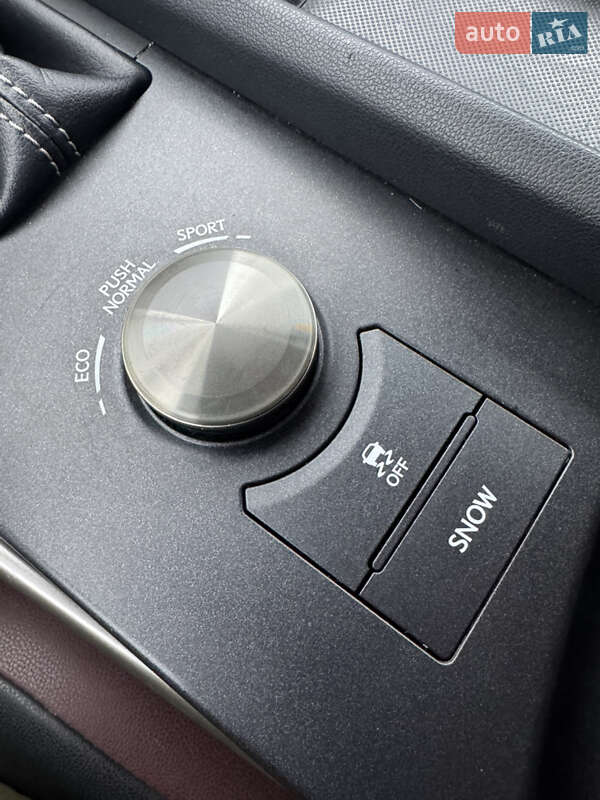 Седан Lexus IS 2016 в Киеве