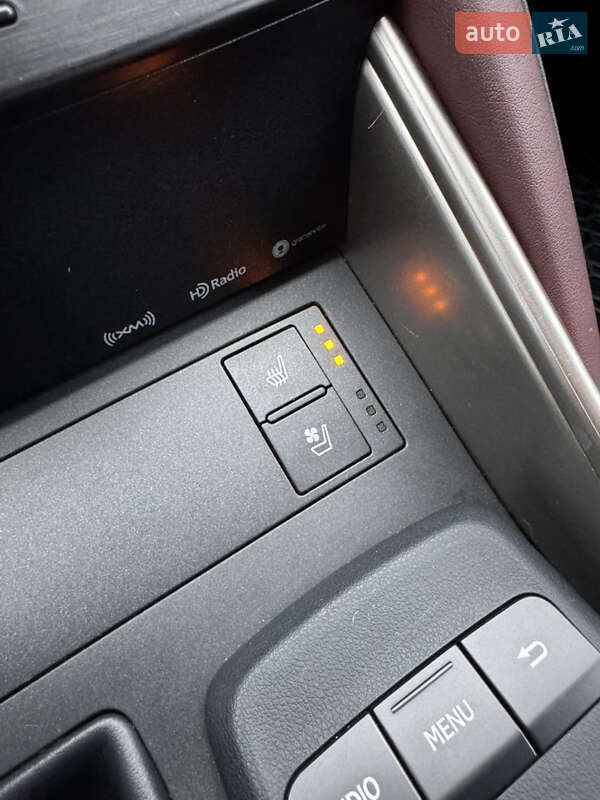 Седан Lexus IS 2016 в Киеве