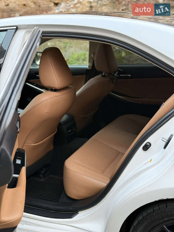 Седан Lexus IS 2014 в Одессе