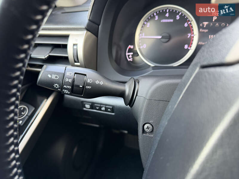 Седан Lexus IS 2015 в Киеве