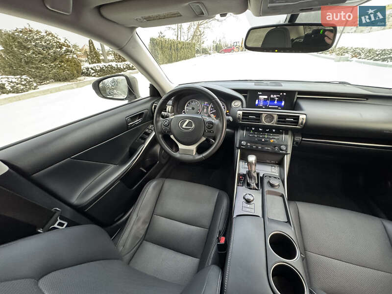 Седан Lexus IS 2013 в Днепре