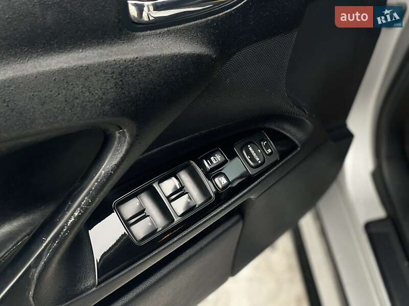 Седан Lexus IS 2008 в Днепре