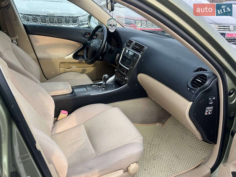 Седан Lexus IS 2006 в Полтаве