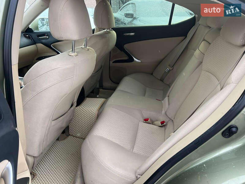 Седан Lexus IS 2006 в Полтаве