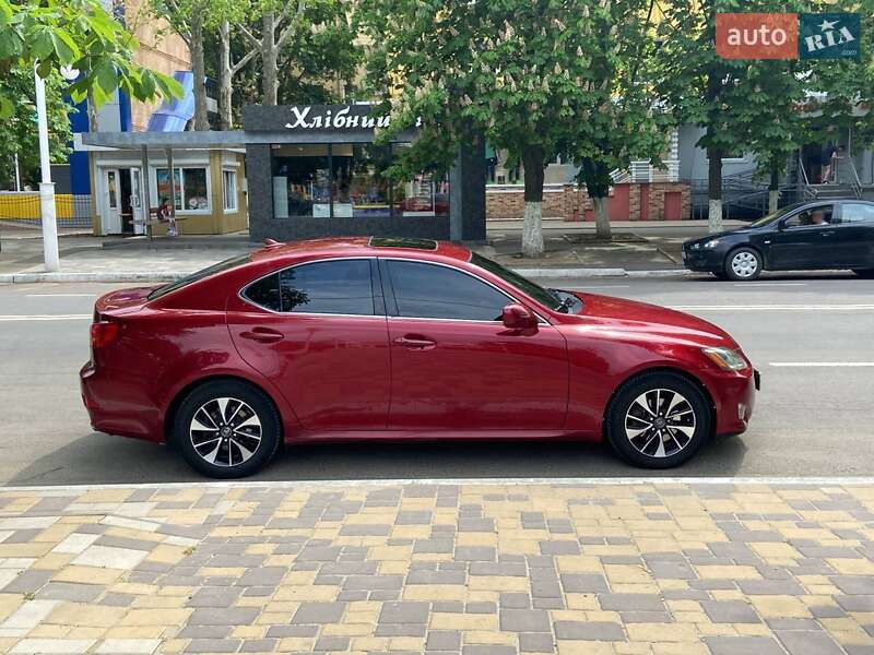 Седан Lexus IS 2008 в Ізмаїлі