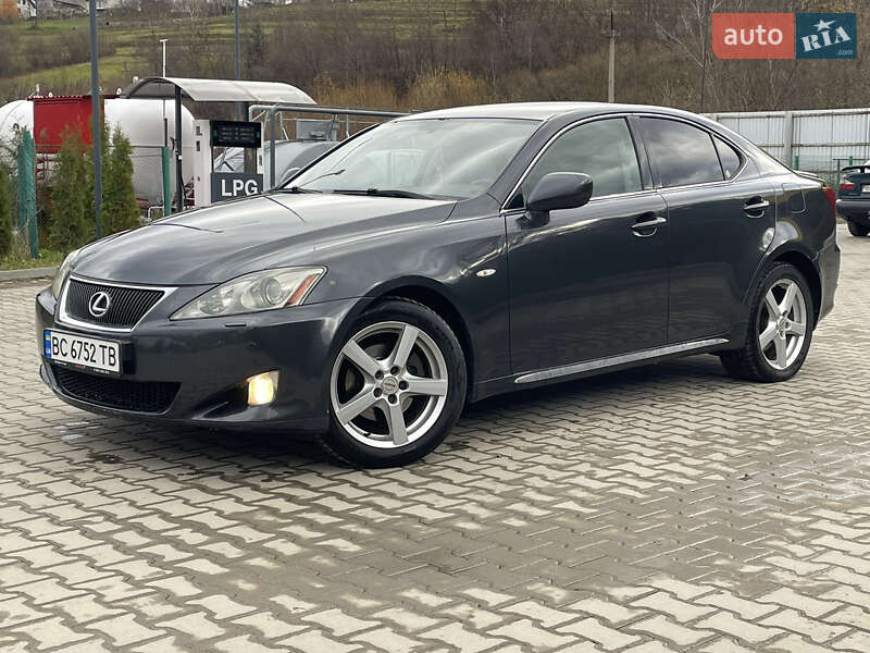 Седан Lexus IS 2007 в Турке
