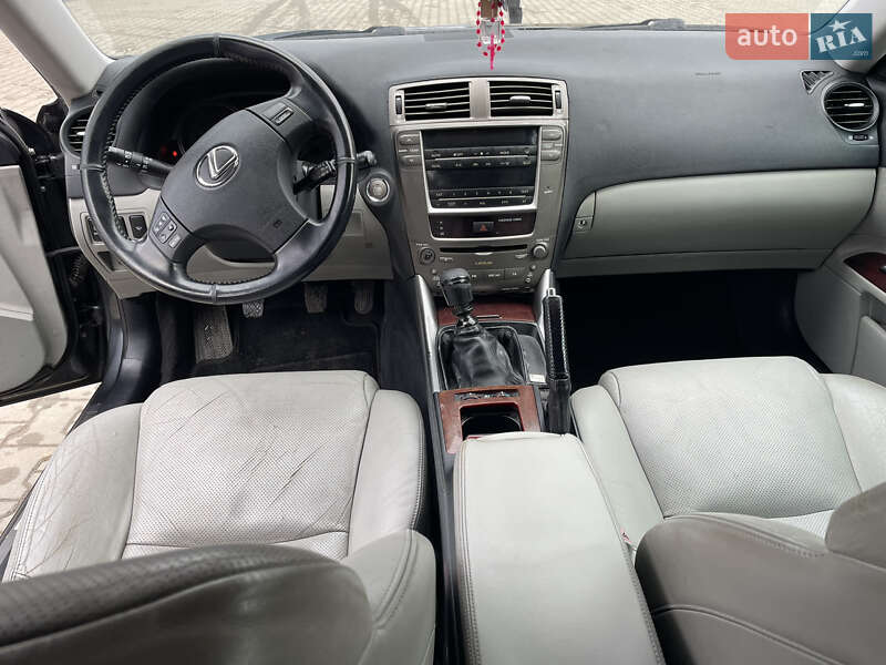 Седан Lexus IS 2007 в Турке