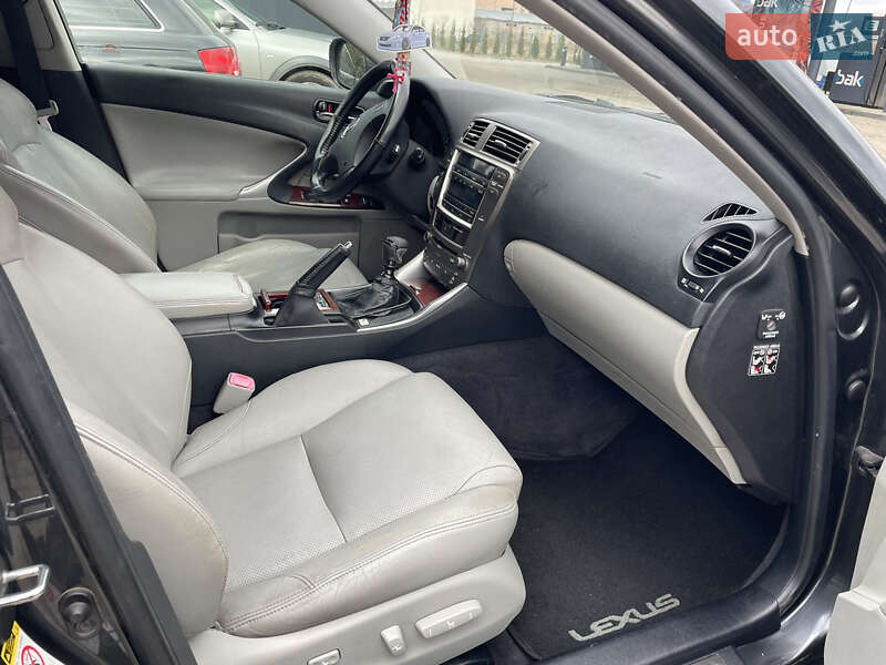 Седан Lexus IS 2007 в Турке