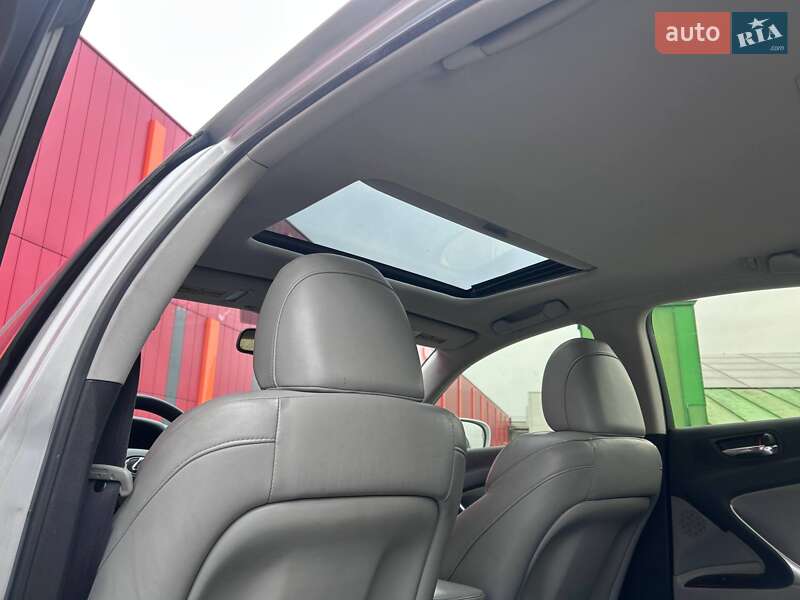 Седан Lexus IS 2008 в Киеве фото 15 Седан Lexus IS 2008 в Киеве