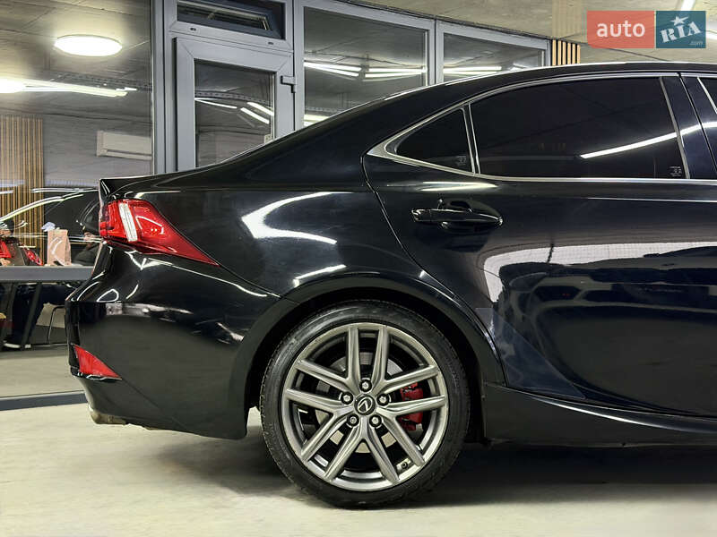 Седан Lexus IS 2015 в Одесі