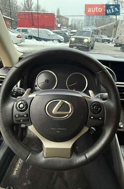 Седан Lexus IS 2015 в Киеве
