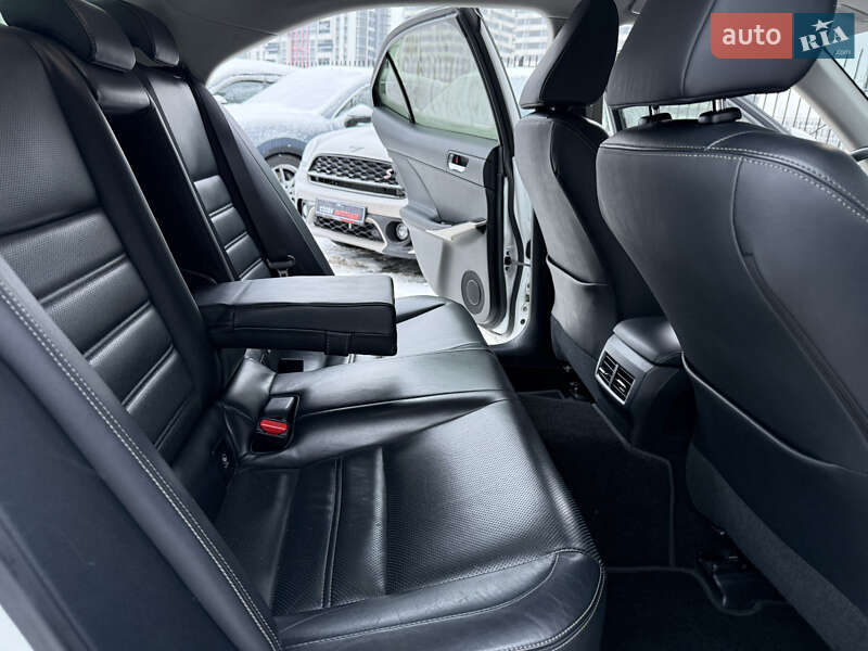 Седан Lexus IS 2013 в Києві фото 21 Седан Lexus IS 2013 в Києві