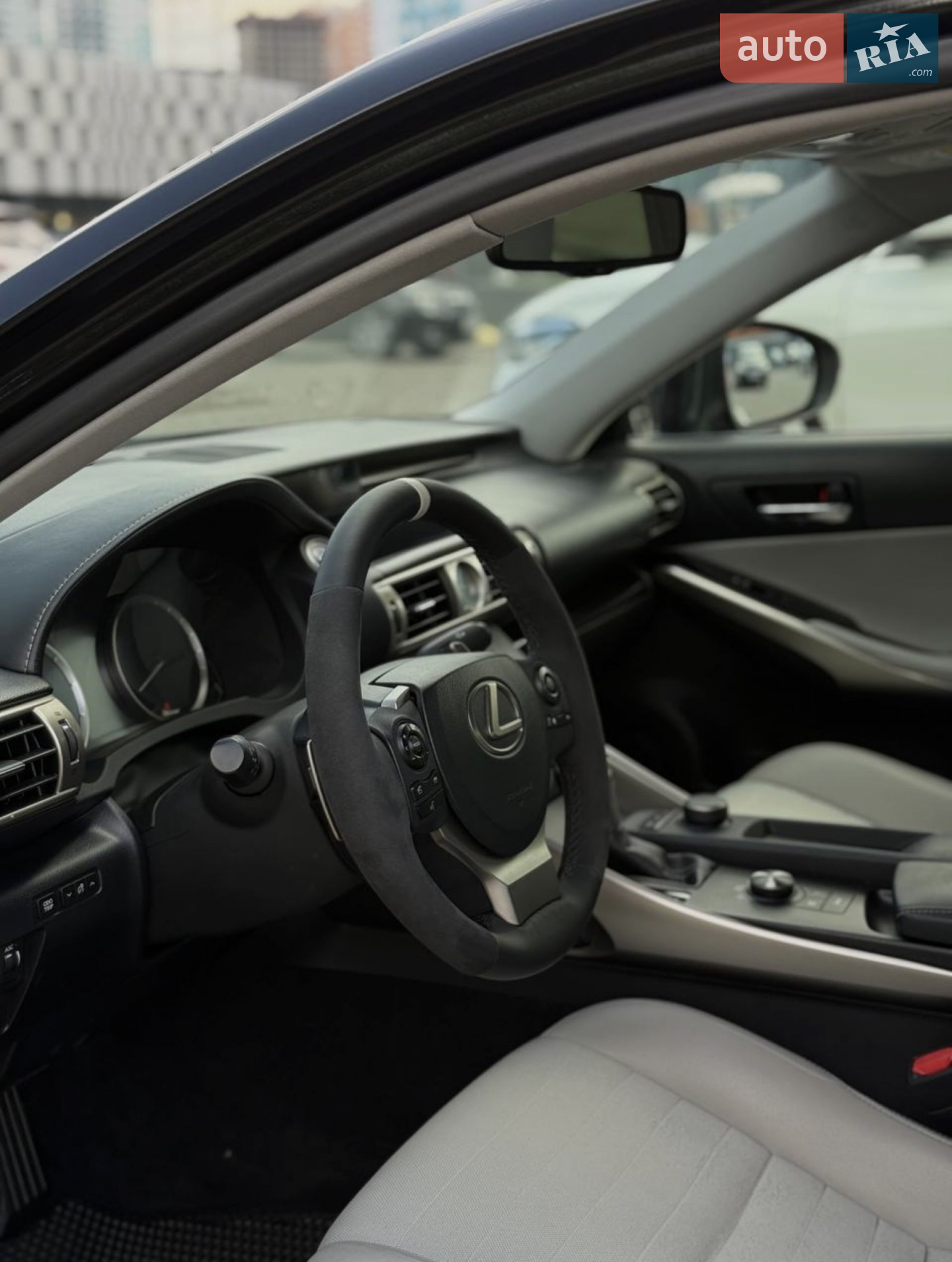 2016 Lexus IS - мініатюра 9