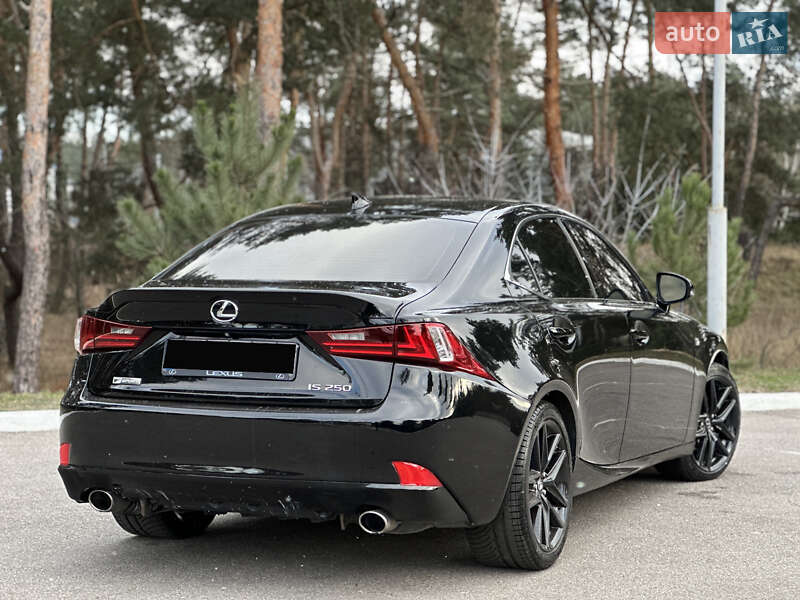 Седан Lexus IS 2014 в Киеве