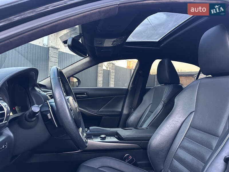 Седан Lexus IS 2014 в Киеве