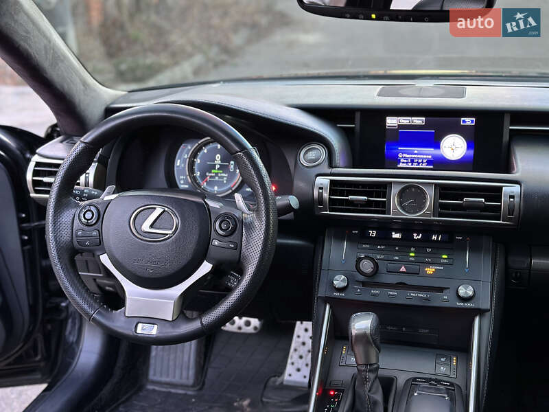 Седан Lexus IS 2014 в Киеве