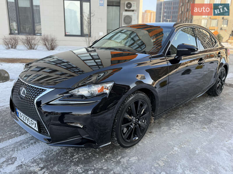 Седан Lexus IS 2015 в Киеве фото 3 Седан Lexus IS 2015 в Киеве