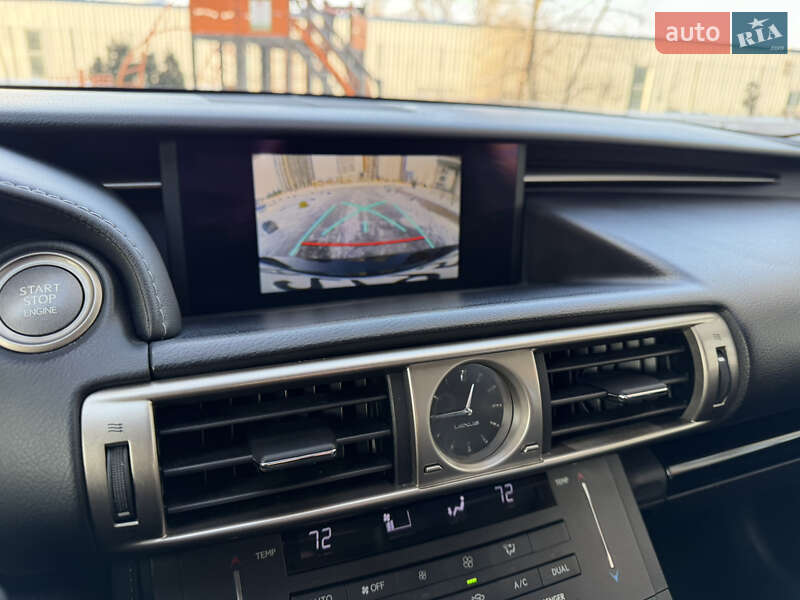 Седан Lexus IS 2015 в Киеве фото 33 Седан Lexus IS 2015 в Киеве