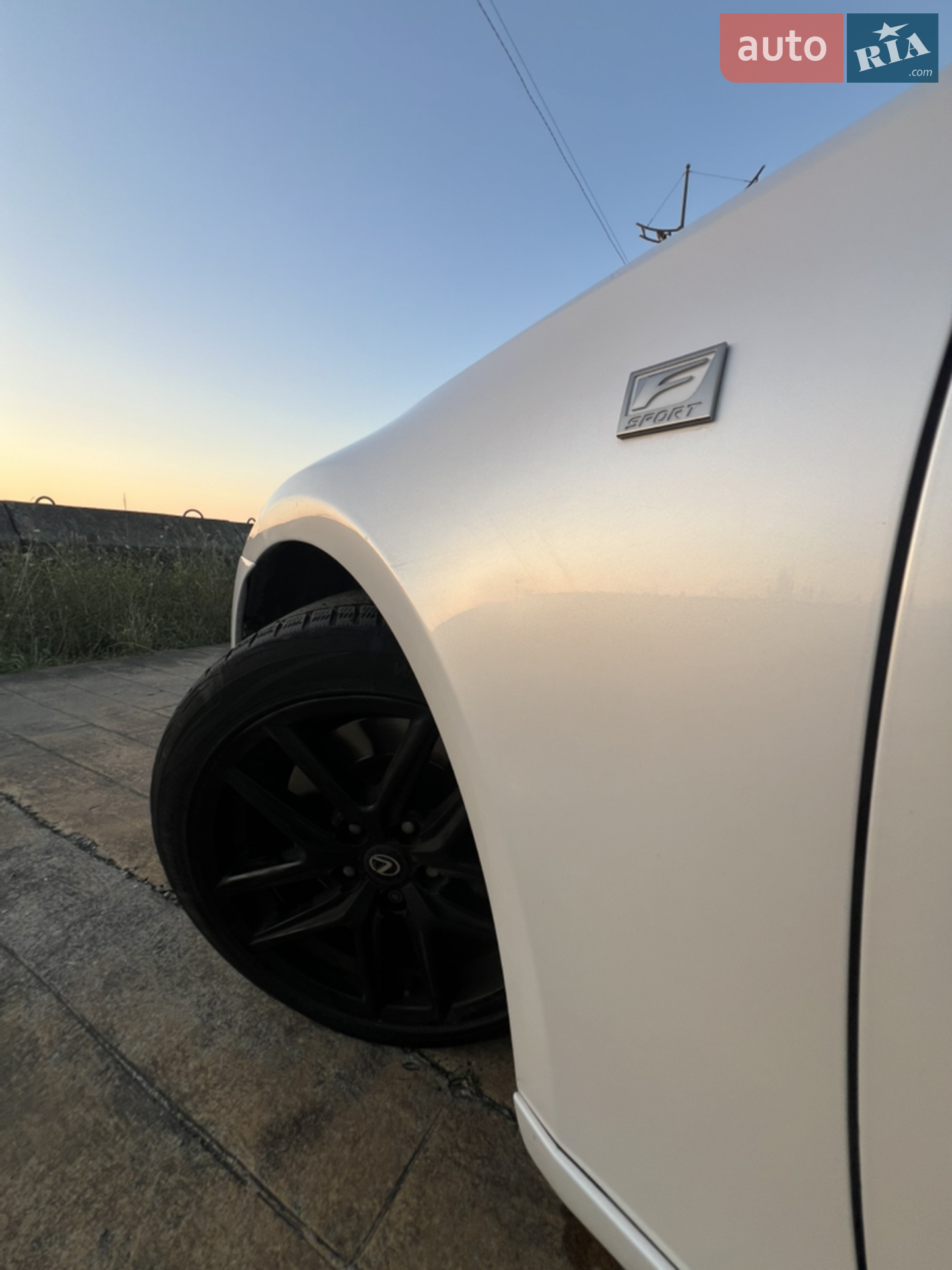 2016 Lexus IS - мініатюра 6