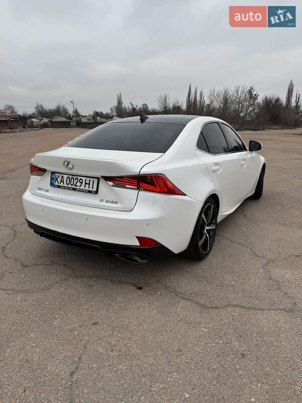 Седан Lexus IS 2016 в Києві фото 4 Седан Lexus IS 2016 в Києві