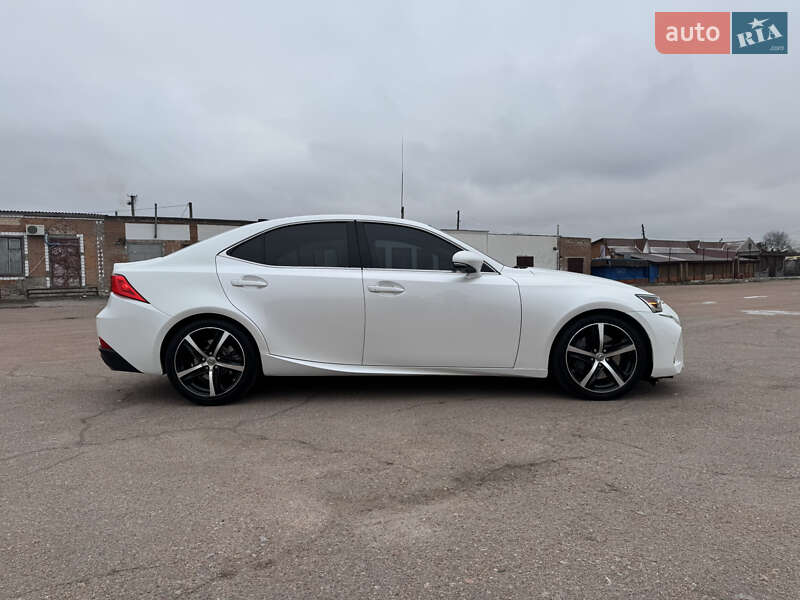 Седан Lexus IS 2016 в Києві фото 6 Седан Lexus IS 2016 в Києві