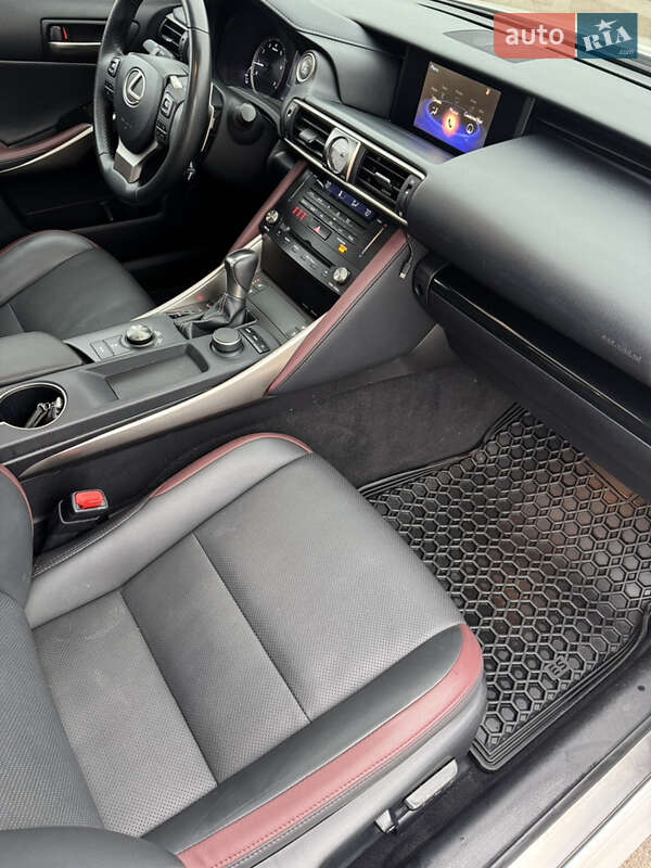 Седан Lexus IS 2016 в Києві фото 12 Седан Lexus IS 2016 в Києві