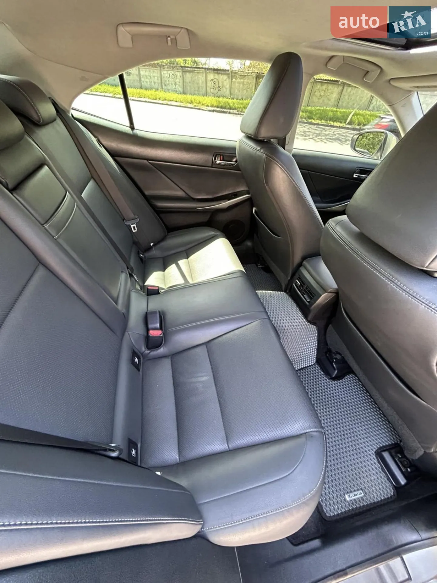 2014 Lexus IS - мініатюра 7