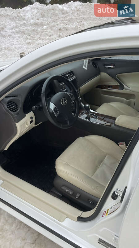 Седан Lexus IS 2010 в Тернополе фото 16 Седан Lexus IS 2010 в Тернополе