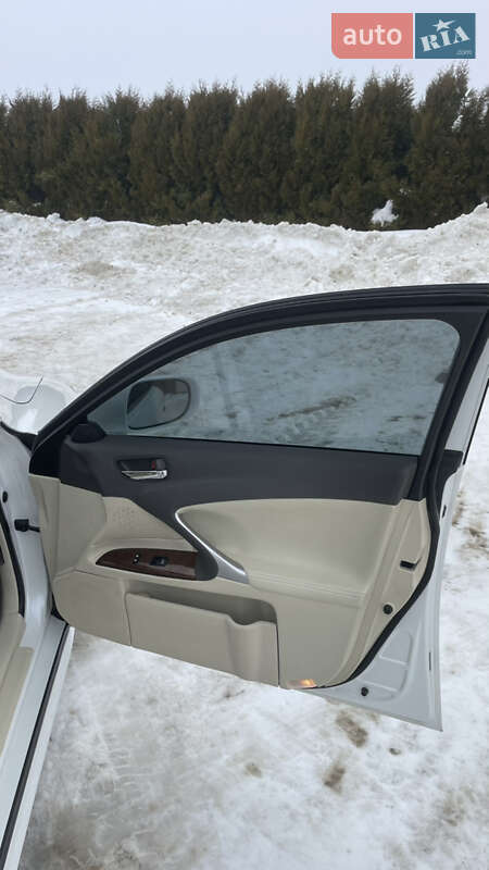 Седан Lexus IS 2010 в Тернополе фото 24 Седан Lexus IS 2010 в Тернополе
