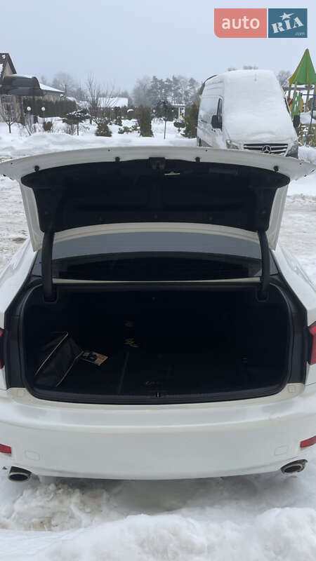 Седан Lexus IS 2010 в Тернополе фото 13 Седан Lexus IS 2010 в Тернополе