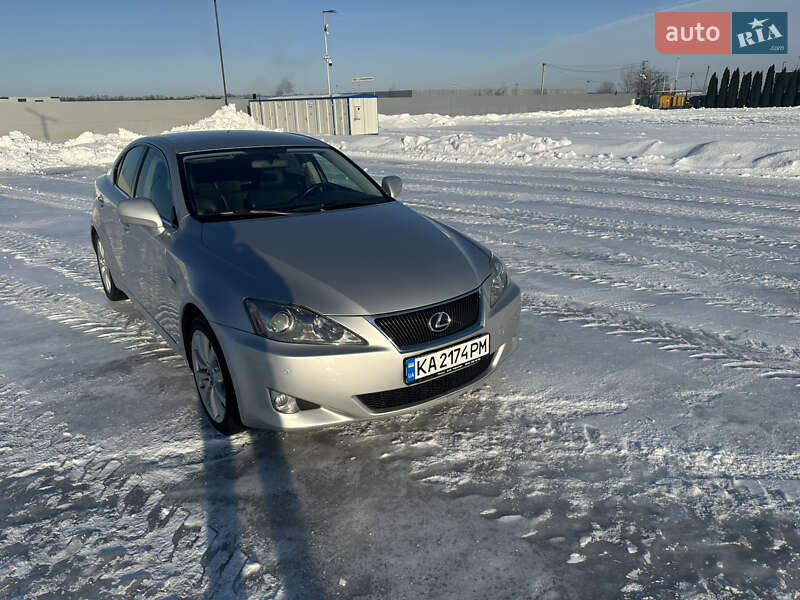 Седан Lexus IS 2008 в Киеве