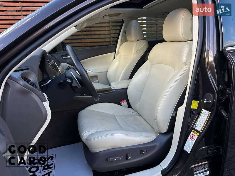 Седан Lexus IS 2012 в Одессе