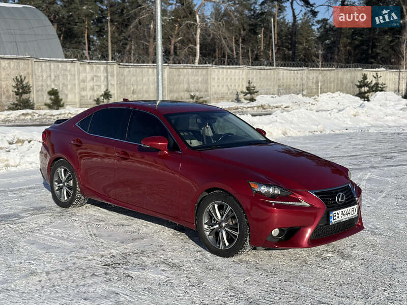Lexus IS 2013