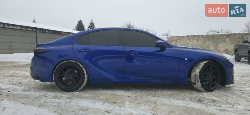 Седан Lexus IS 2022 в Харкові