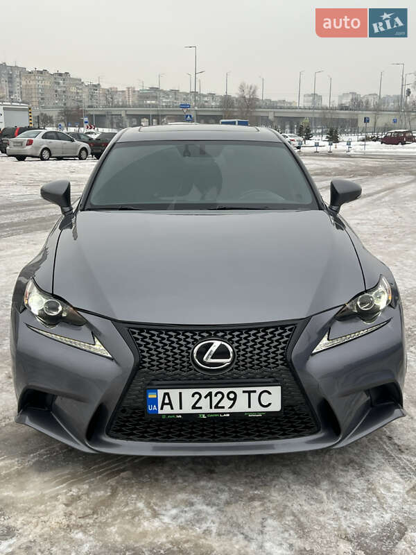 Lexus IS 2013