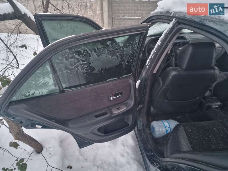 Седан Lexus IS 1999 в Каменском