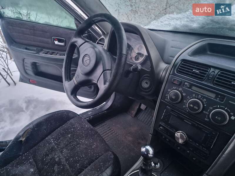 Седан Lexus IS 1999 в Каменском