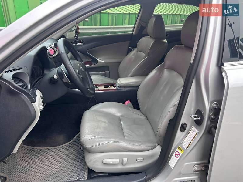 Седан Lexus IS 2008 в Киеве фото 11 Седан Lexus IS 2008 в Киеве