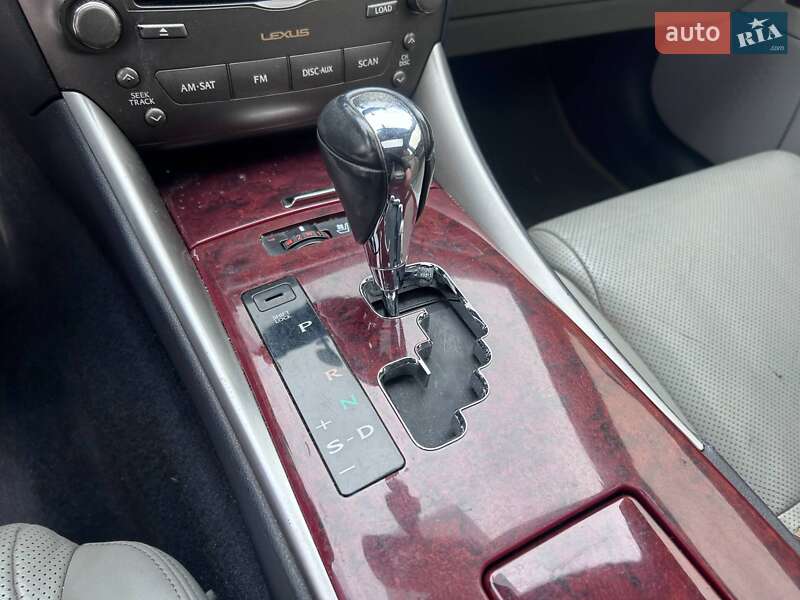 Седан Lexus IS 2008 в Киеве фото 22 Седан Lexus IS 2008 в Киеве