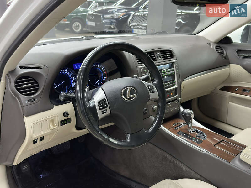 Седан Lexus IS 2010 в Харкові фото 18 Седан Lexus IS 2010 в Харкові