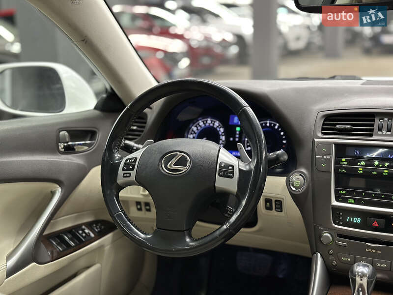 Седан Lexus IS 2010 в Харкові фото 30 Седан Lexus IS 2010 в Харкові
